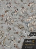 نمای نزدیک فرش طرح گل افشان نقره ای